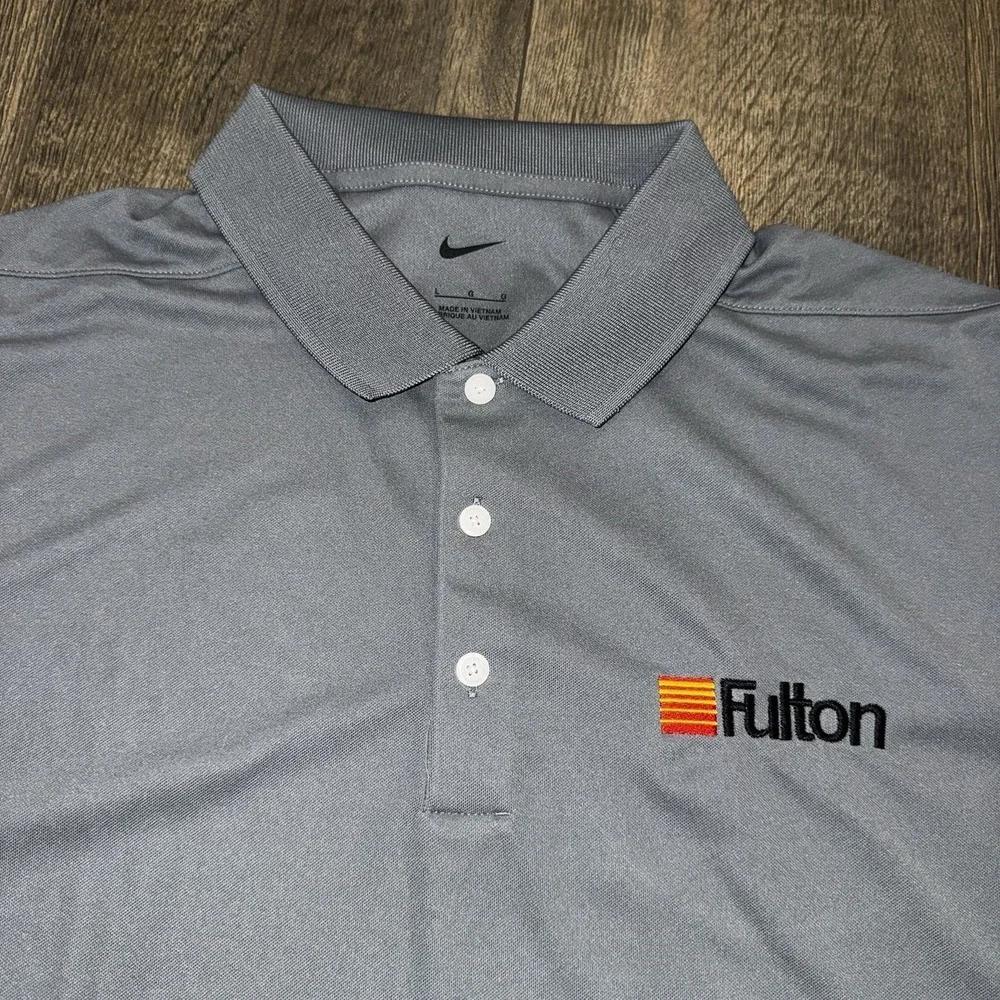NWT Nike Men's Shirt Size L Gray Dri Fit‎ Polo Golf Short Sleeve-Company Logo